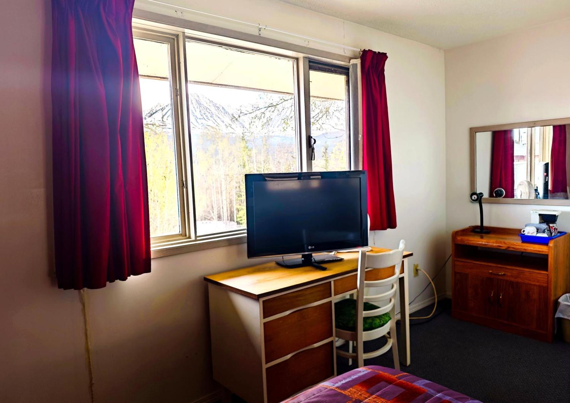 Cozy Corner Motel & Restaurant Haines Junction Buitenkant foto