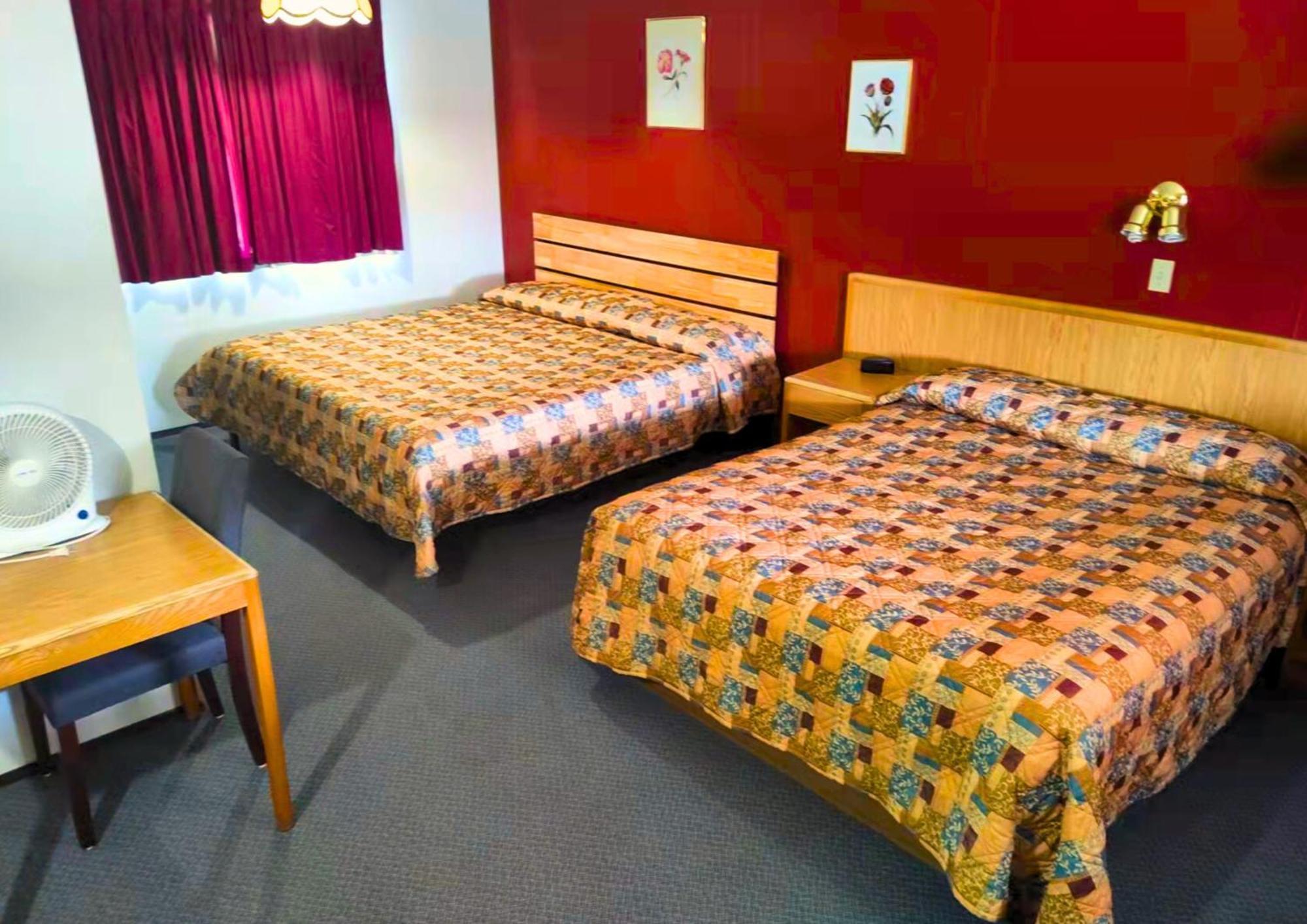 Cozy Corner Motel & Restaurant Haines Junction Buitenkant foto
