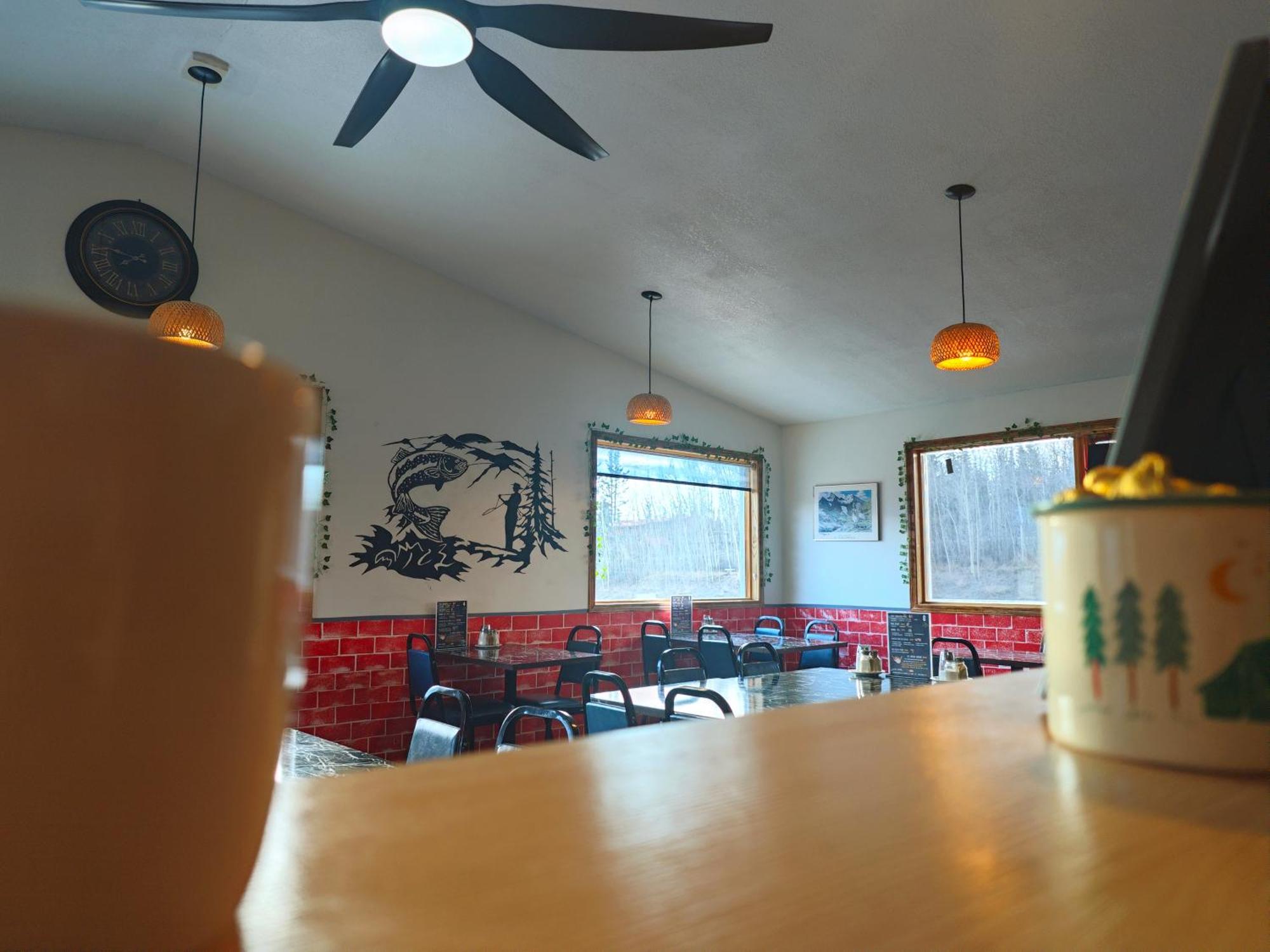 Cozy Corner Motel & Restaurant Haines Junction Buitenkant foto