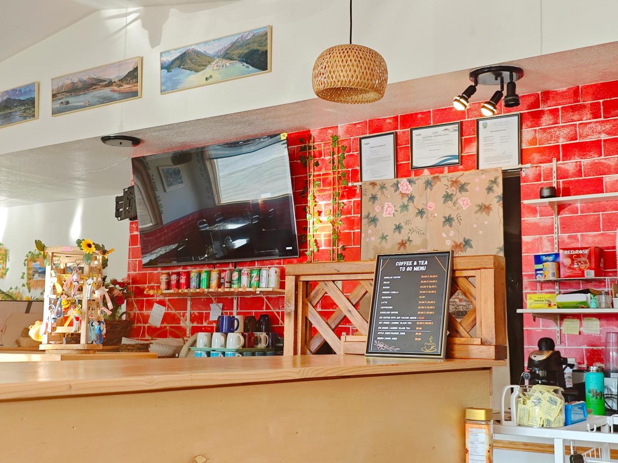 Cozy Corner Motel & Restaurant Haines Junction Buitenkant foto